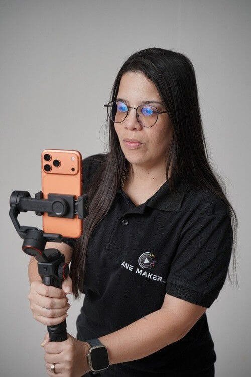 Ane filmando com gimbal